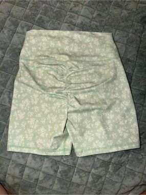 NWT Wilo the Label Sage Green Floral Biker Shorts - size S